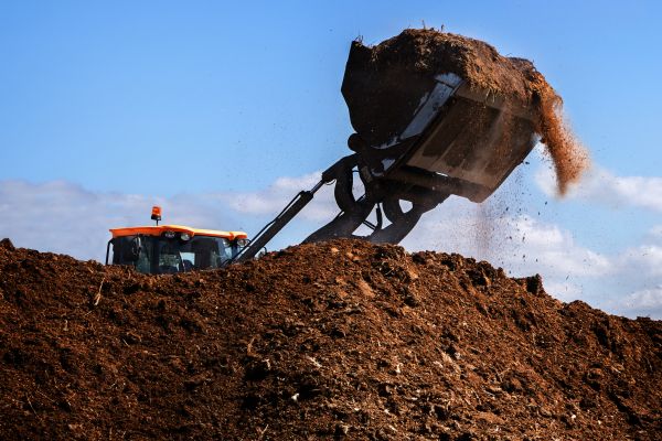 Dirt Spreading in Simi Valley
